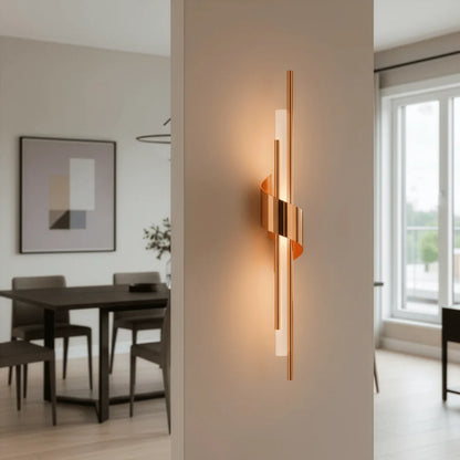 Luxurious Sleek Wall Light